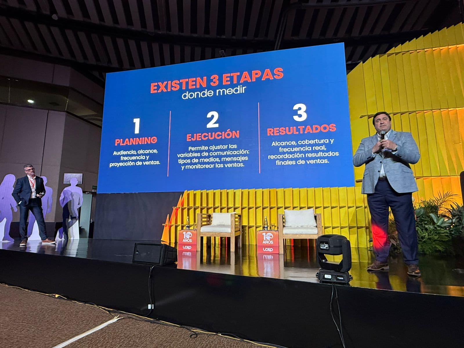 Latcom participó en +Cartagena y destacó el futuro del OOH basado en IA y datos