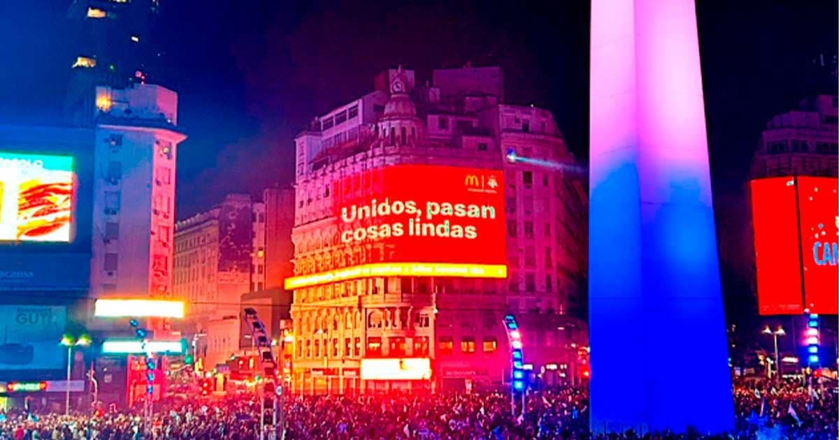 McDonald’s festejó junto a la Selección Argentina en el Obelisco con una acción desarrollada por Latcom