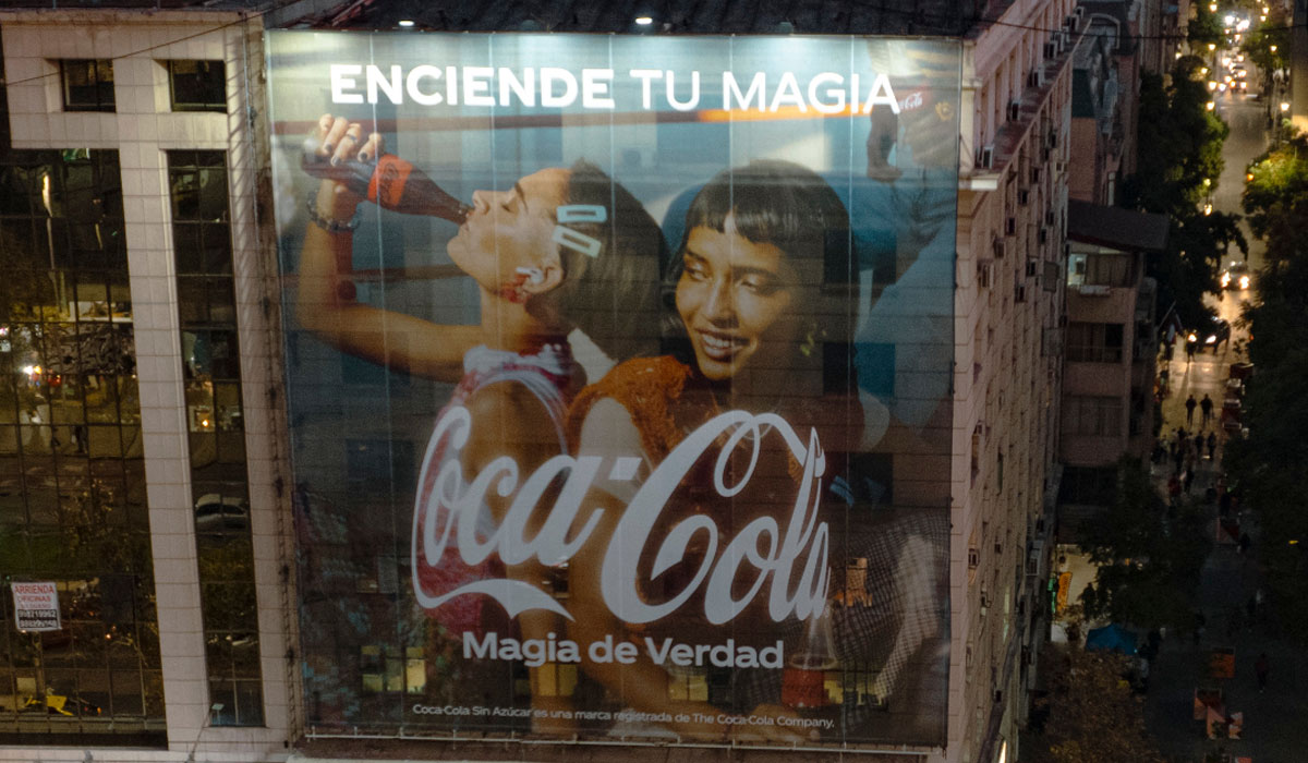 Coca-cola Chile, un caso de éxito en OOH y MOOH desarrollado integralmente por Latcom