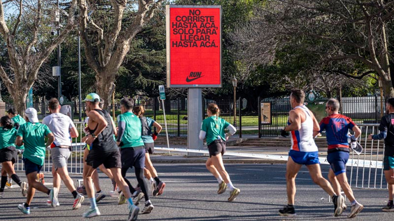 W+K, Latcom y Nike transformaron la Media Maratón de Buenos Aires 1 W+K, Latcom y Nike transformaron la Media Maratón de Buenos Aires